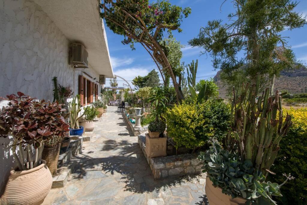 Вилла Renas Secret Garden House Ханья Экстерьер фото